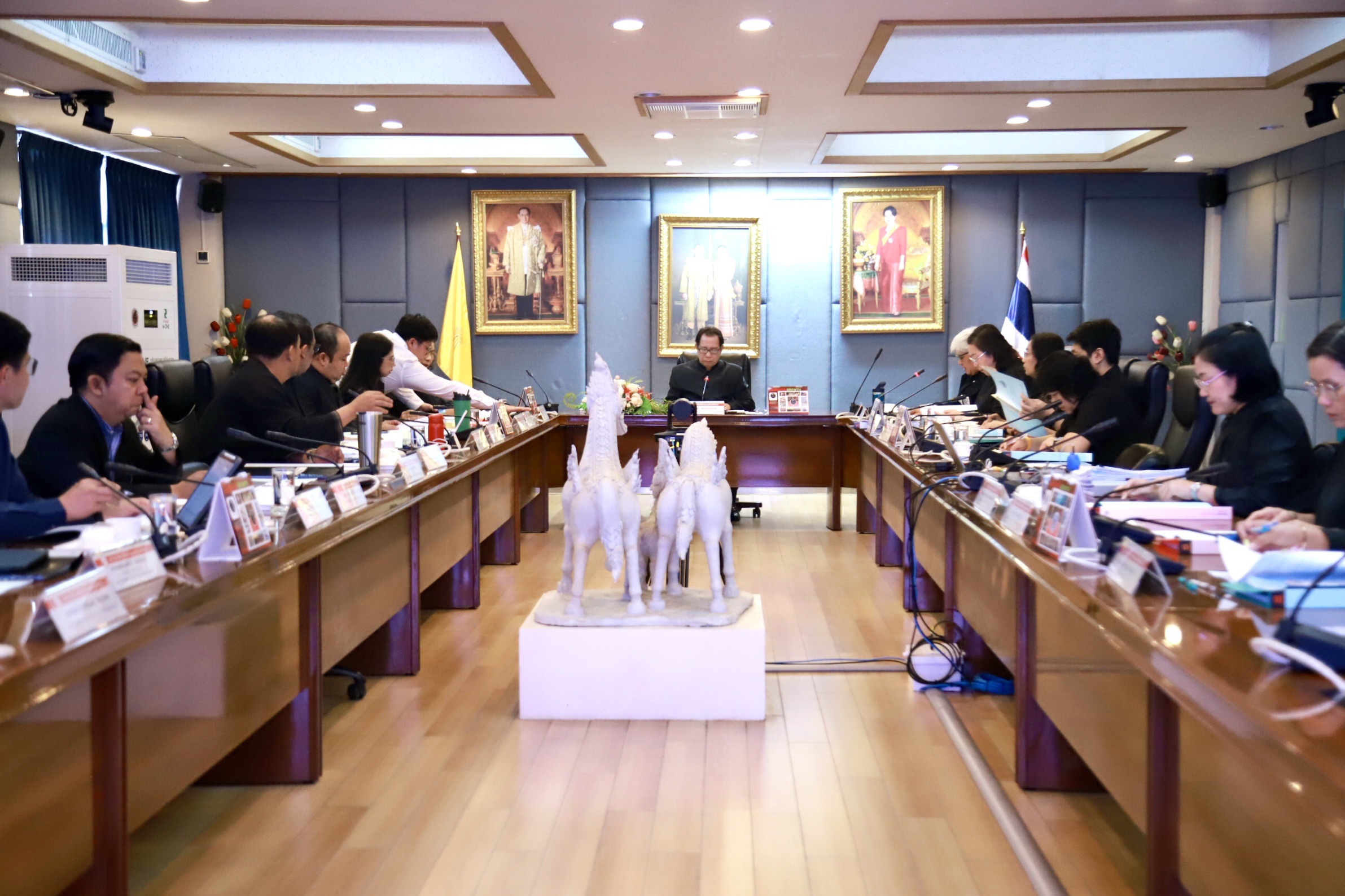 กองกลาง มทร.รัตนโกสินทร์ จัดประชุมคณะกรรมการอำนวยการศูนย์บริการวิชาการ ครั้งที่ 3/2569
