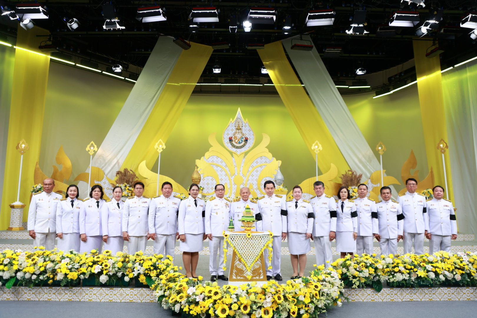 ร่วมบันทึกเทปโทรทัศน์ถวายพระพรชัยมงคลพระบาทสมเด็จพระเจ้าอยู่หัว เนื่องในโอกาสวันเฉลิมพระชนมพรรษา 28 กรกฎาคม 2569