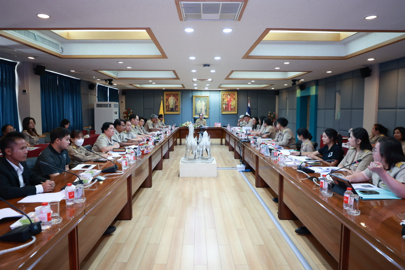 ร่วมประชุมเตรียมความพร้อมการจัดกิจกรรม Freshy Night RMUTR 2026